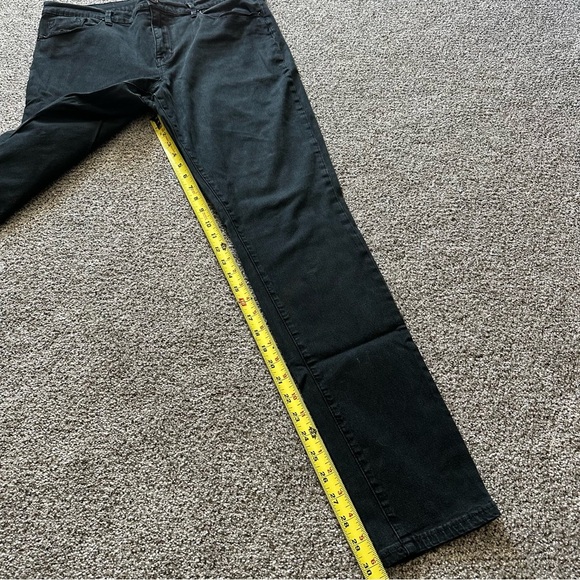 Two Pairs Of BDG Size 32 Washed Black Twig High Rise Jeans R $69 Ea - Picture 7 of 11